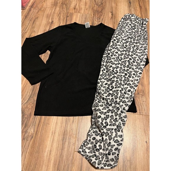Totally Pink Womens 2PC Pajama Set Long Sleeve Size M Black/White Super Soft - Picture 1 of 2